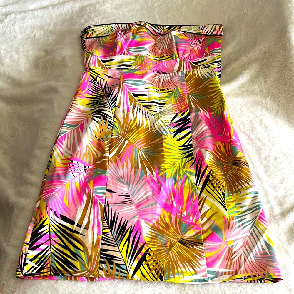 H&M: Size 6 US, Strapless Mini Palm Neon Pink Spring/Summer Dress; NEW
